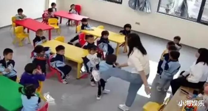 幼儿园老师惩罚学生，互撞惩罚引发争议