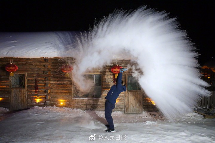 「泼水成冰」背后的科学原理与条件